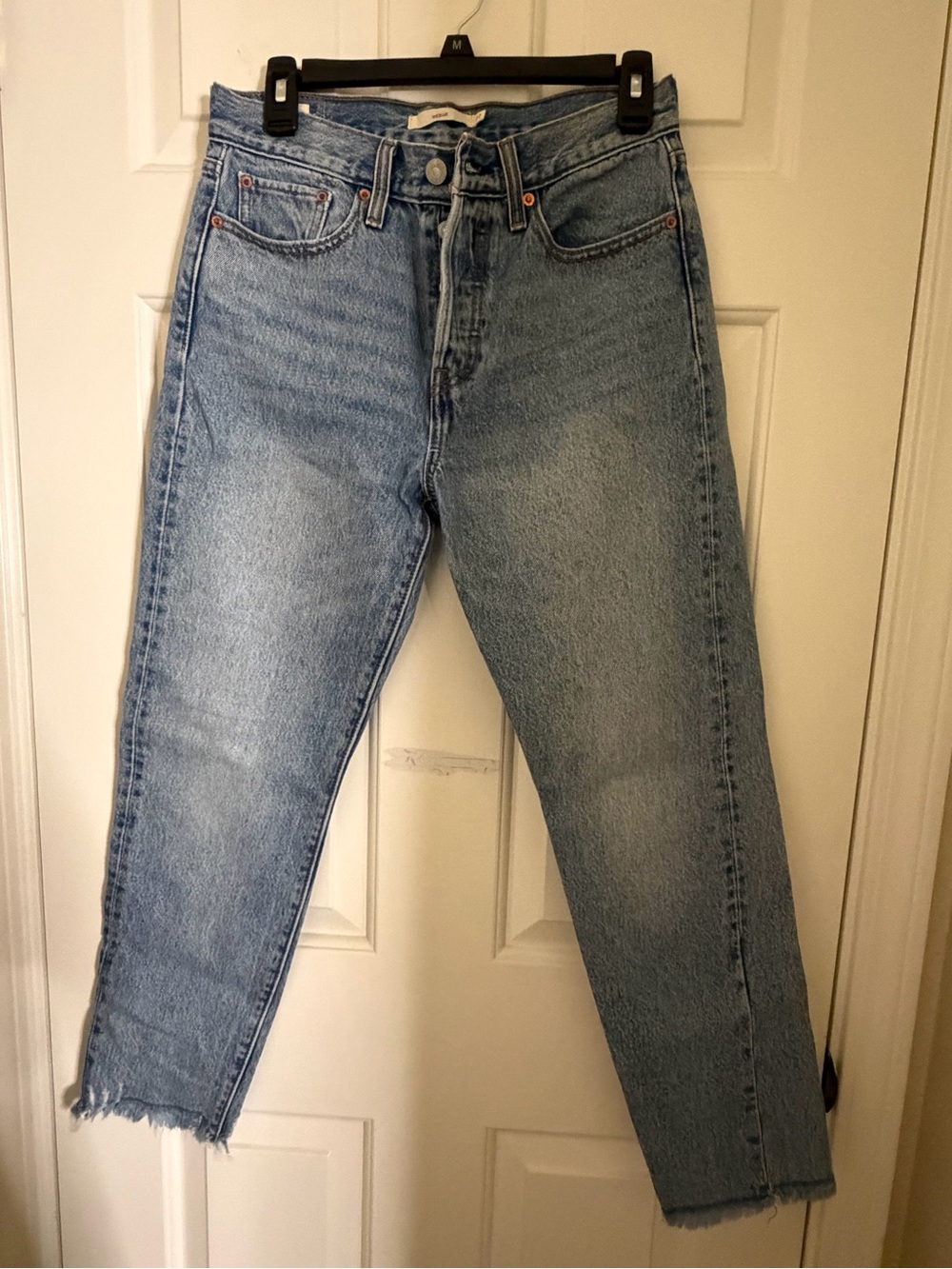 Women’s Straight Leg Jeans in Light Blue Denim